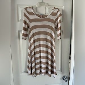 Downeast Basics White and Tan Striped Quarter Sleeve Dress - Size M
